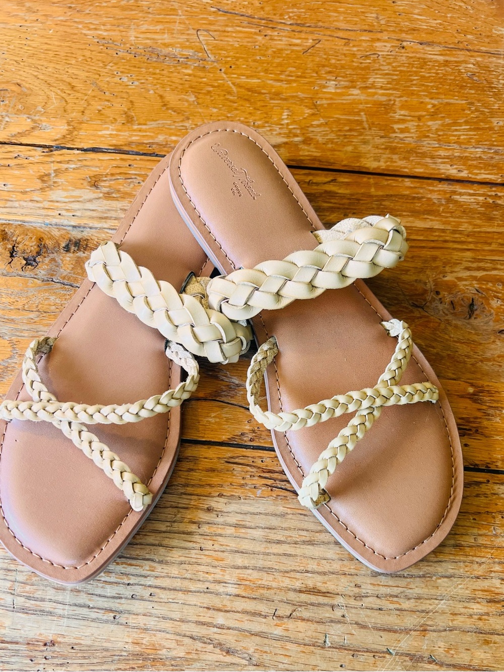Universal Thread Braided Strap Slide Sandals in Cream and Tan